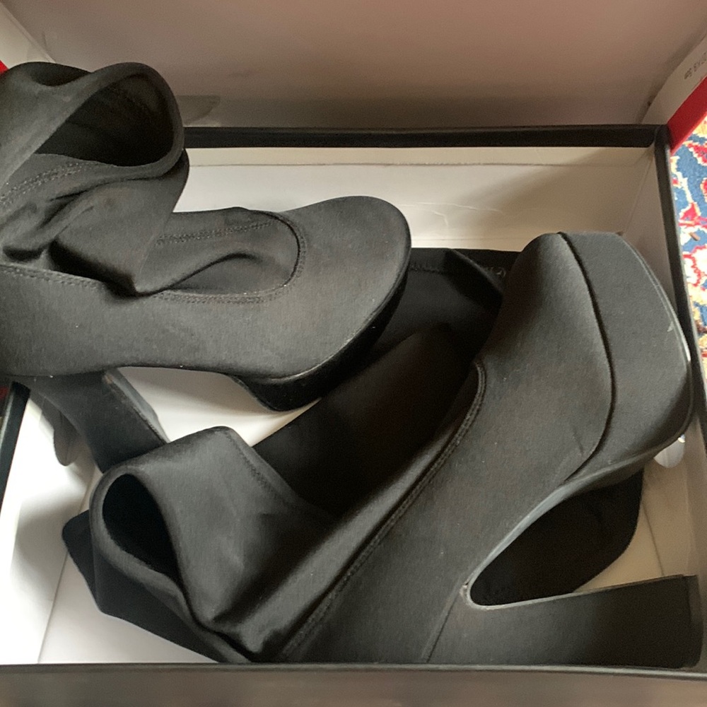 Knee high chunky black boots